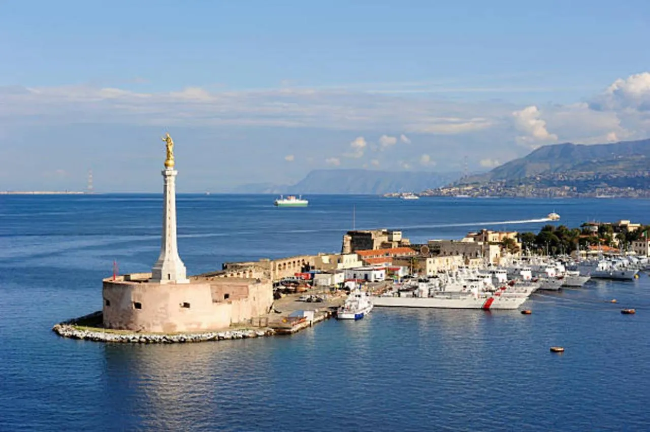 Damilhouse 3 Apartment Messina