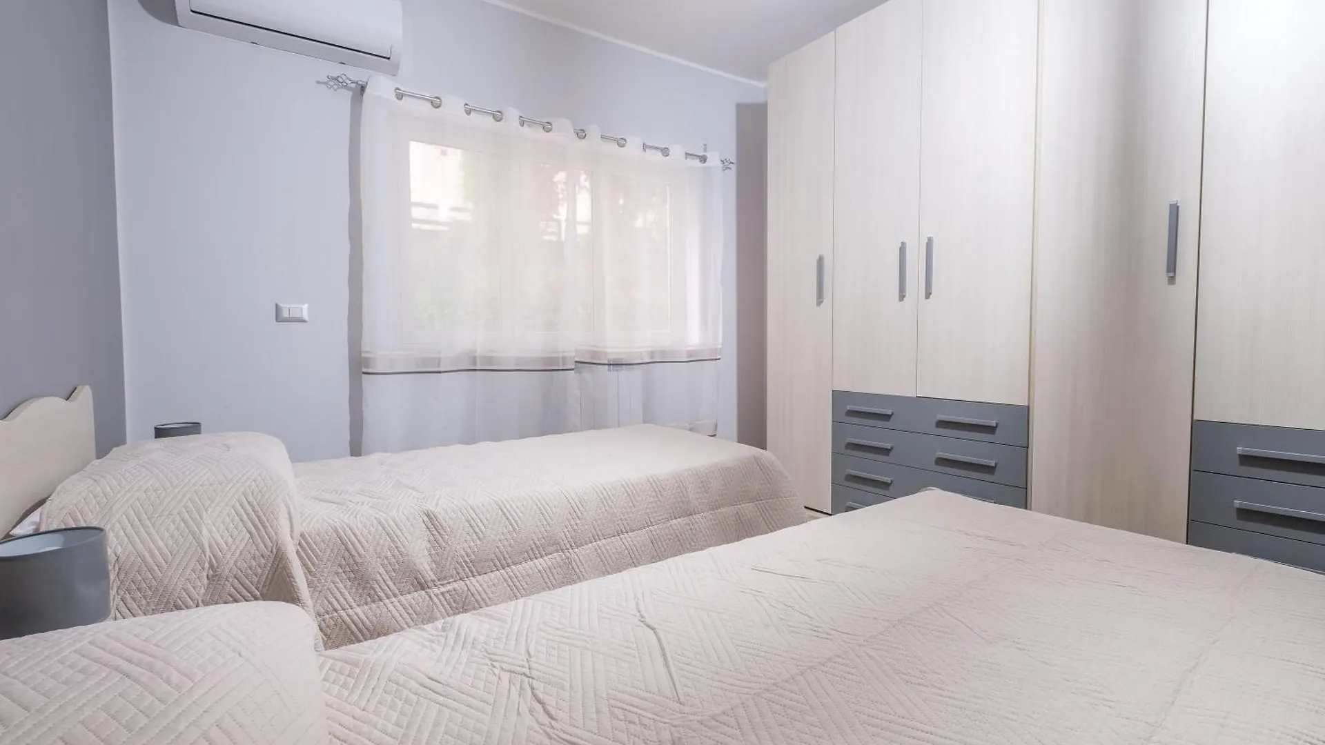 Damilhouse 3 Apartment Messina